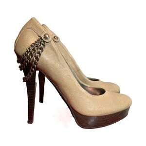 Guess platform pumps with metal chains